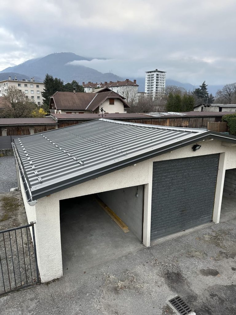 pose de toiture neuve sur garage à Albertville (1)